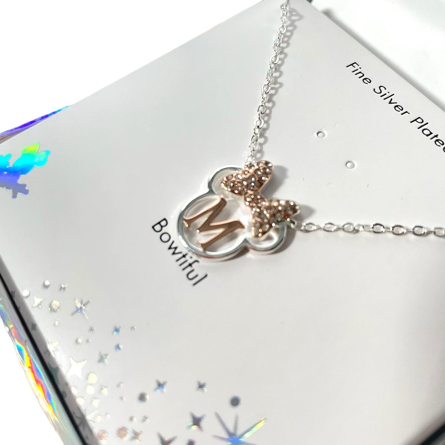 Collar Disney Plateado de Minnie con Inicial K