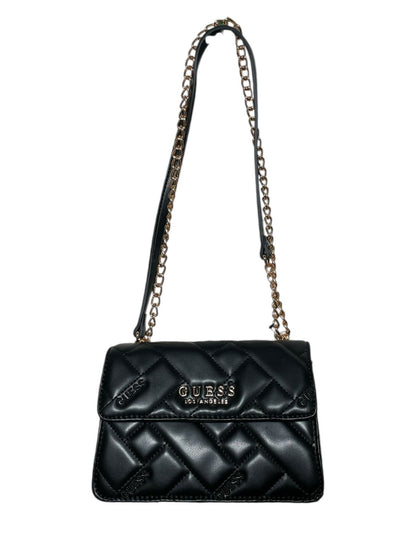 Bolsa Clutch GUESS Acolchada Rosa o Negra con Cadena Dorada Estilo y Glamour Compacto
